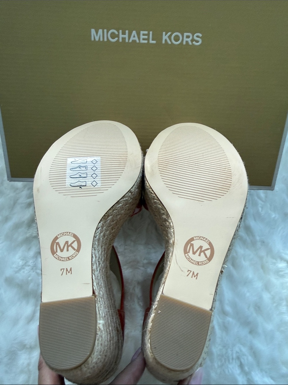 Michael Kors Fanning Wedge Embossed Croc PU Orange Spice /size 7 - Picture 10 of 10
